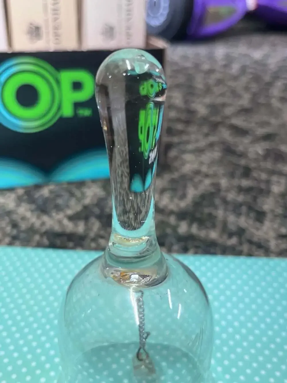Unbranded clear glass